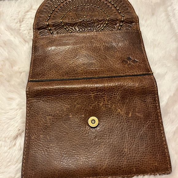 Patricia Nash Brown Leather Wallet with Embossed Design - Picture 4 of 9